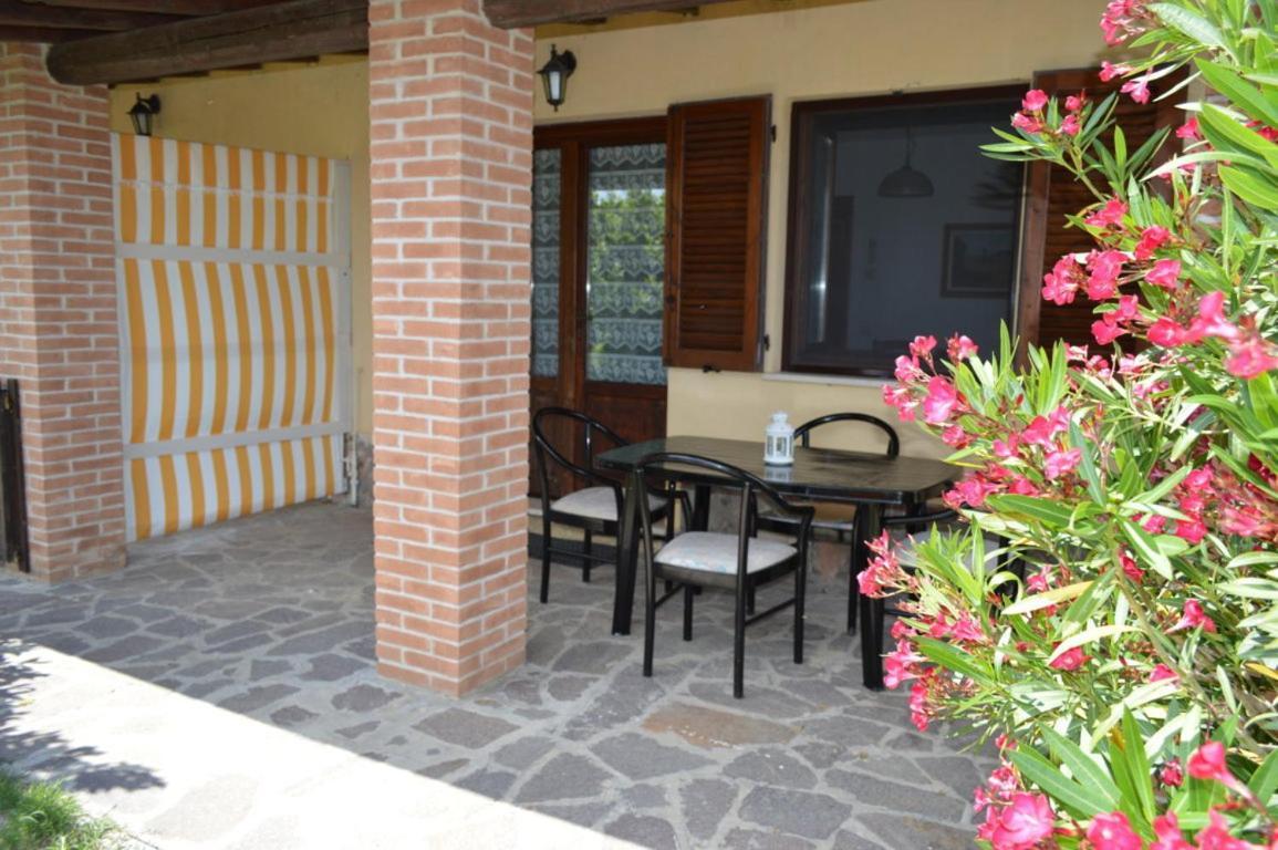 Agriturismo Oasis La Sdriscia Bagian luar foto